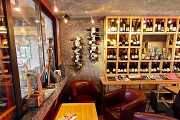 Le Coup de Coeur Wine Bar, Morzine interior