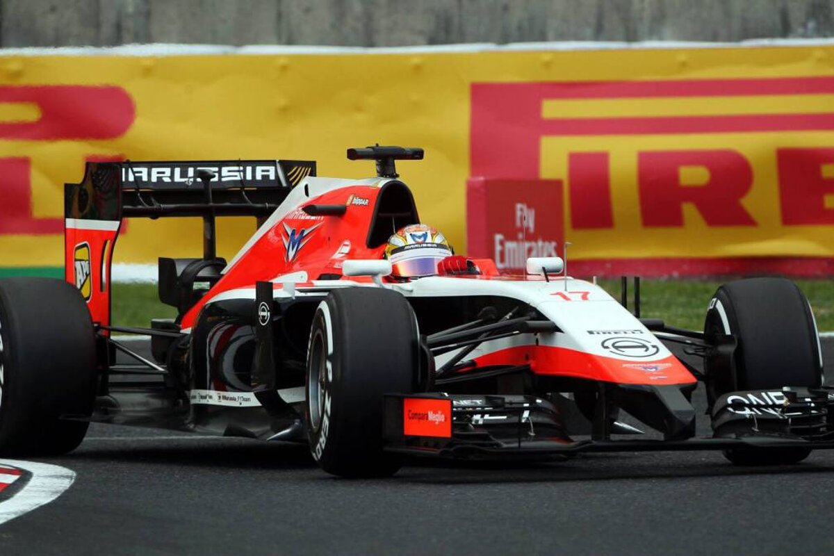 an F1 driver from Nice in his car