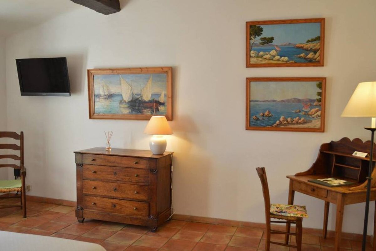 La Ferme d'Augustin Hotel, nr Saint Tropez double bedroom