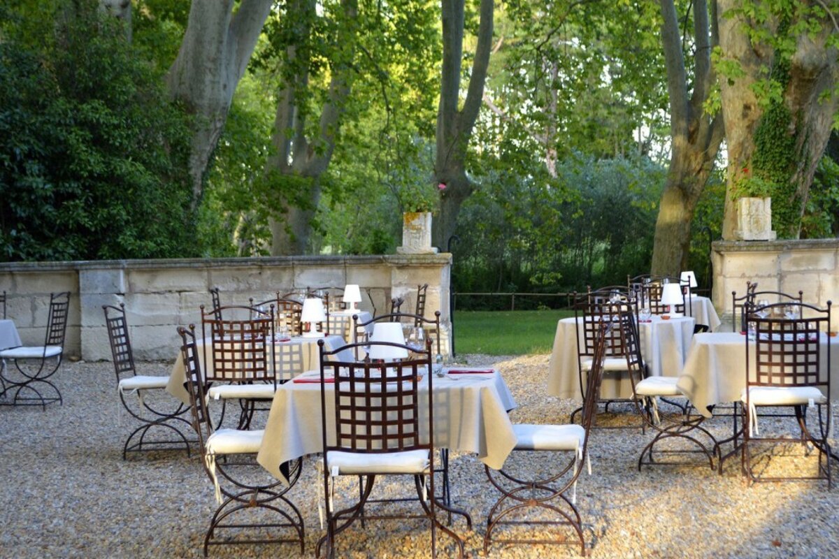 La Table de Roussan, Saint Remy de Provence restaurant terrasse