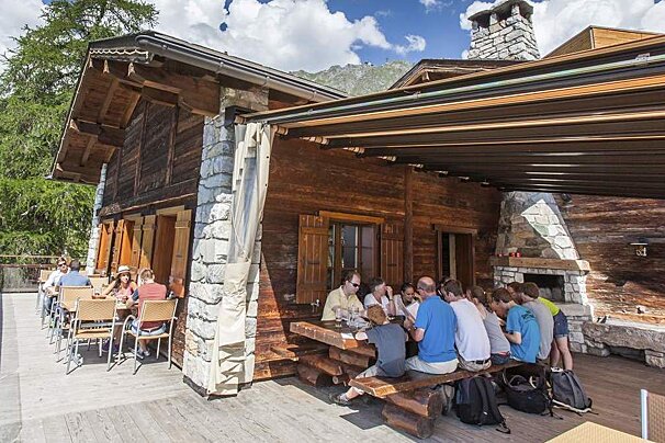 Le Mayentzet Restaurant, Verbier Region restaurant terrasse