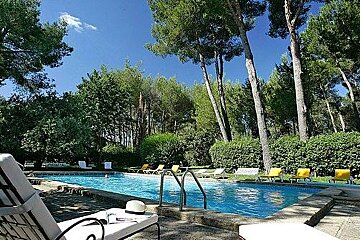 Auberge de Noves Hotel, Noves swimming pool