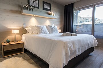 Whistler Lodge B05 & 06 Apartments, Courchevel Moriond 1650 double bedroom