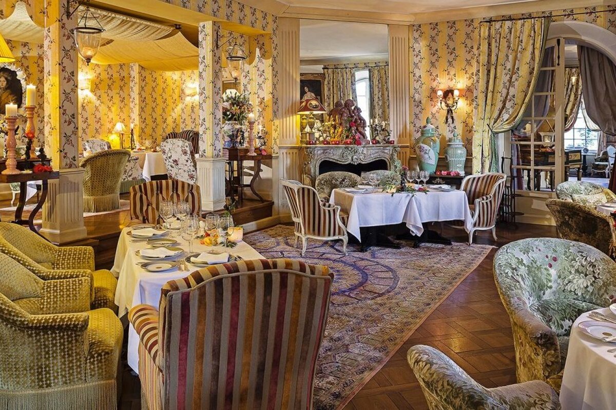 old school style salon