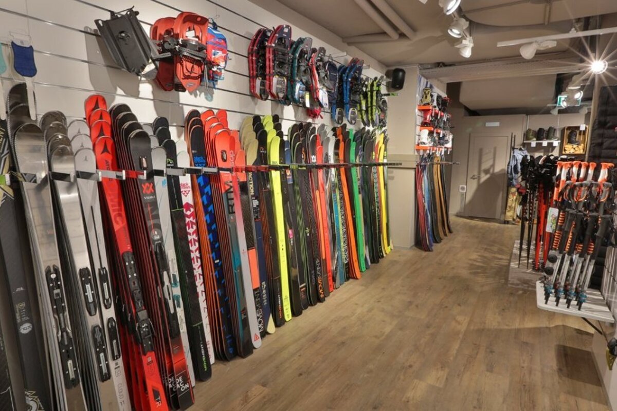 Mountain Air Ski Hire, Verbier - Centre shop interior