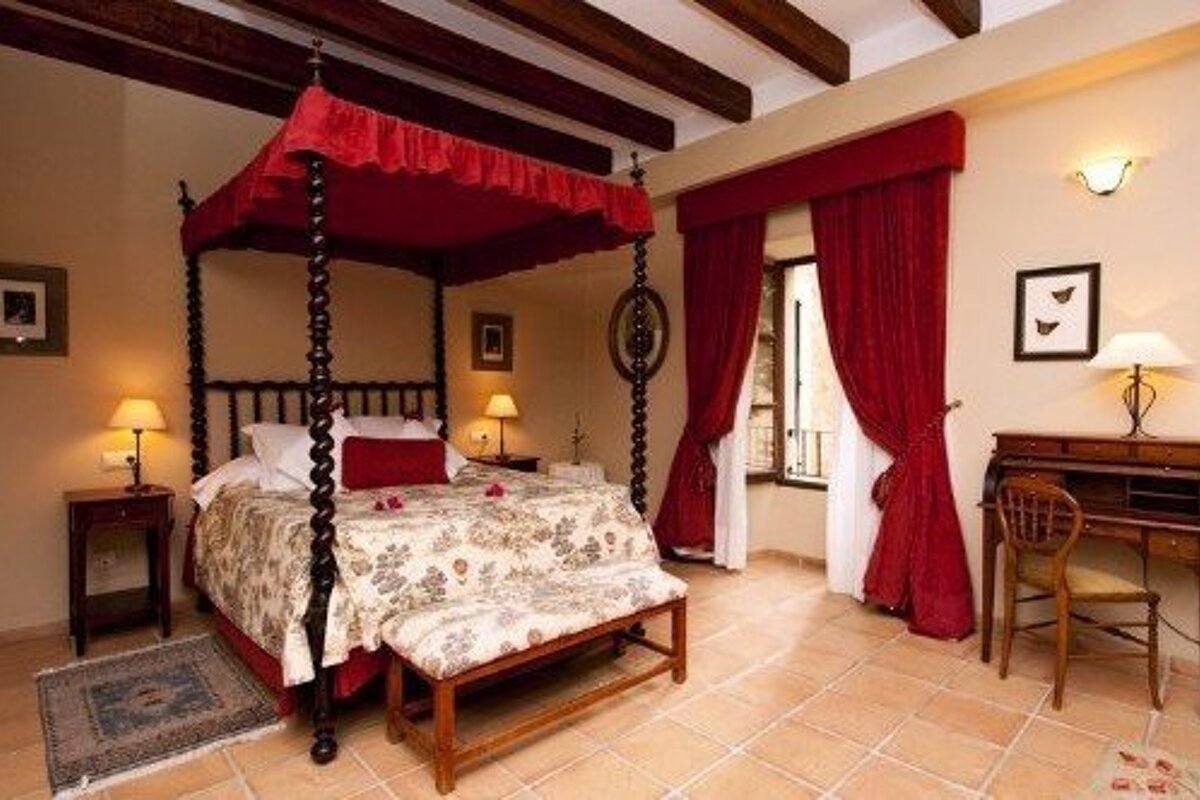 S'Olivaret Rural Hotel, Alaro double bedroom