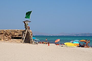 a small wooden life guard station in mallorca