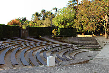 outdoor seating at a small theatre in provence