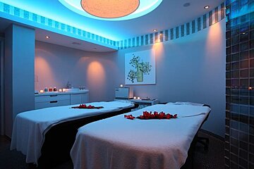 Le Lana Clarins Spa, Courchevel 1850 treatment room