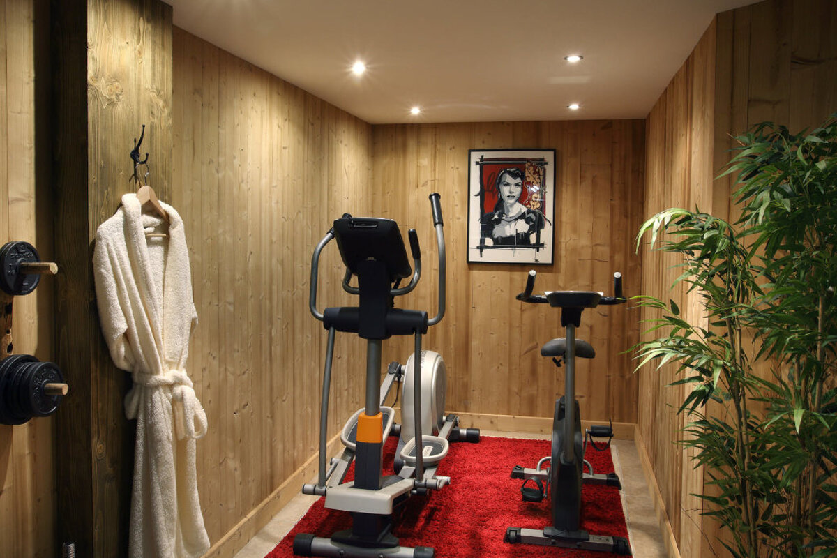 Purple Chalet, Les Menuires gym room