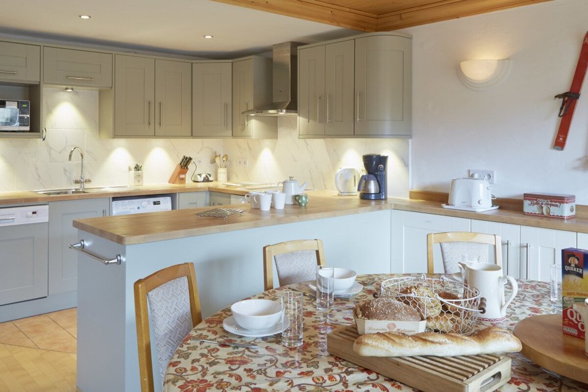 Santons 9 Apartment, Val d'Isere - Centre dining room 