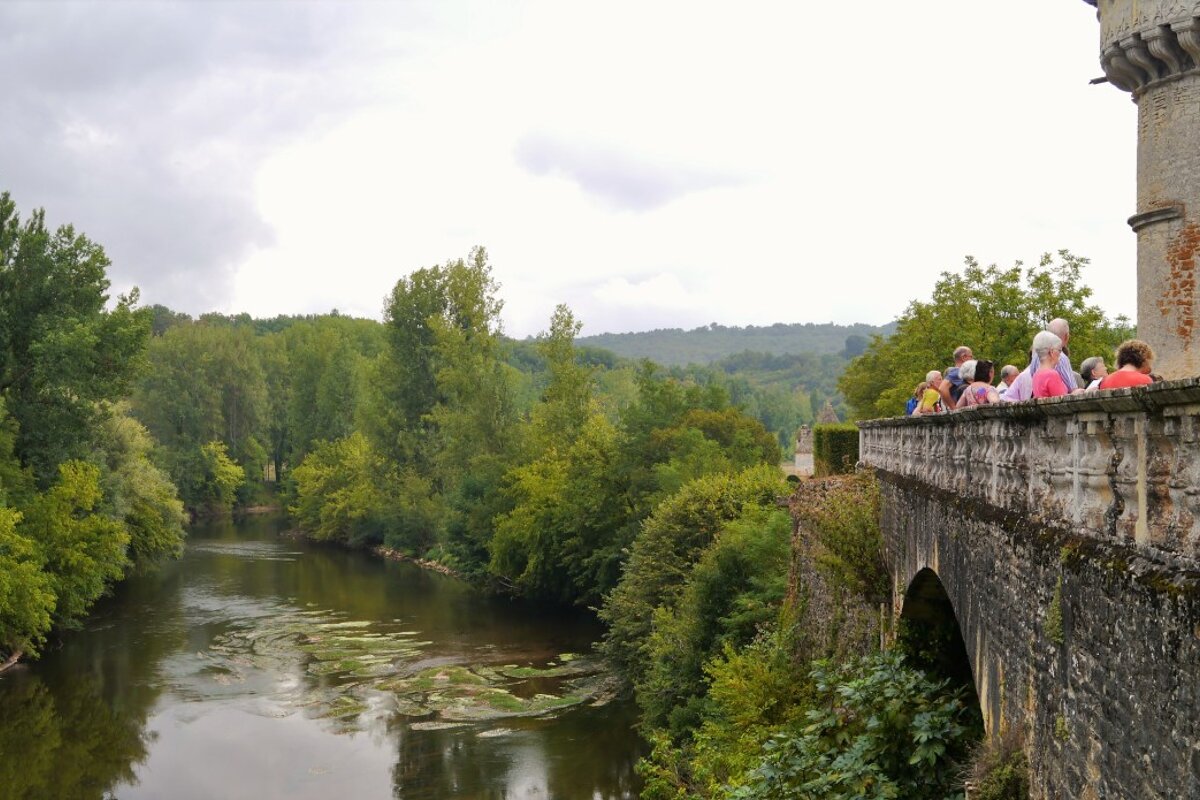 terrace overlooking the vezere river