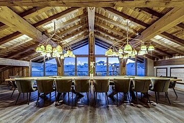 Refuge de Solaise - Penthouse Apartment, Val d'Isere dining room