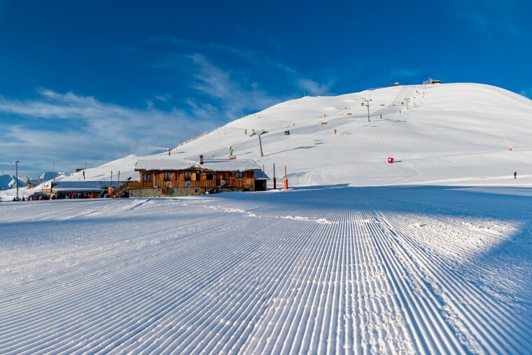 Alpe d'Huez in December 2019 - What weather to expect & what to do