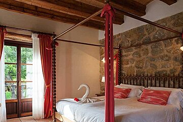 Binibona Parc Natural Hotel, Binibona double bedroom