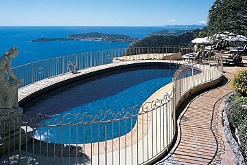 Le Chateau de la Chevre d'Or Hotel, Eze  outdoor swimming pool