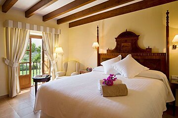 S'Hort De Cas Misser Agroturismo Rural Hotel, Selva double bedroom
