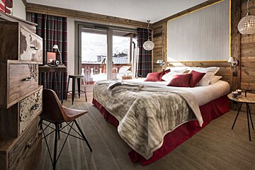 Village Montana Hotel, Tignes Le Lac double bedroom