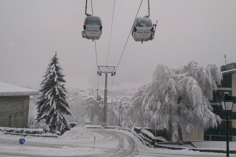 Super Morzine Bubbles snow