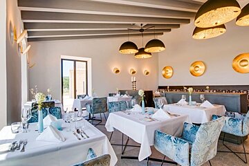 Carrossa Hotel Spa Villas, Arta hotel restaurant