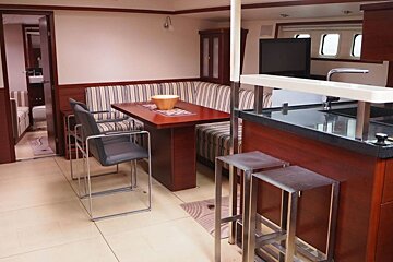 Hanse 630e 19m Sailing Yacht, Porto Colom saloon