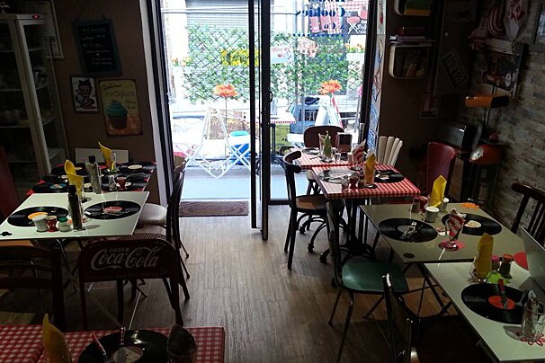 House Cookies & Co. Cafe, Aix-en-Provence interior