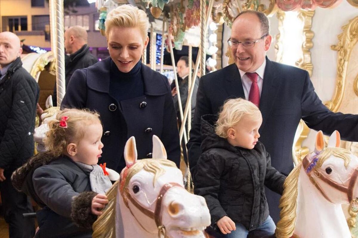 royals on merry go round