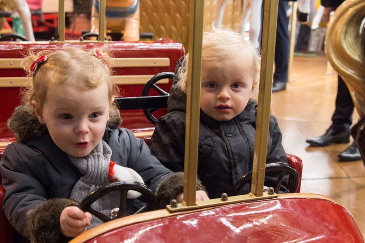 royal twins on merry go round