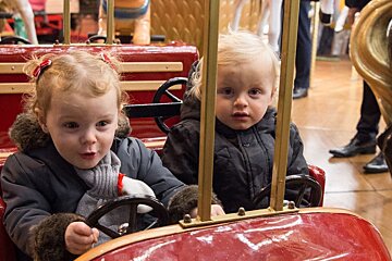royal twins on merry go round