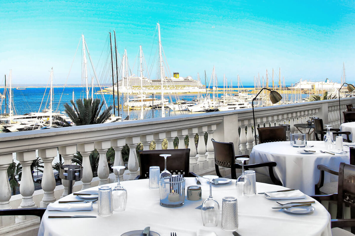Bahia Mediterraneo Restaurant, Palma de Mallorca interior