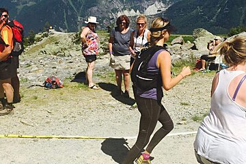2 runners at the end of the marathon, Chamonix