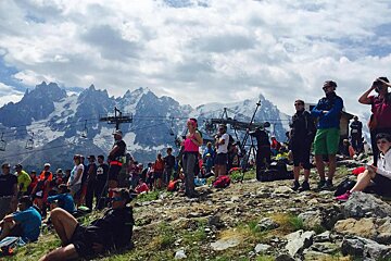 spectators on a hill in chamonix