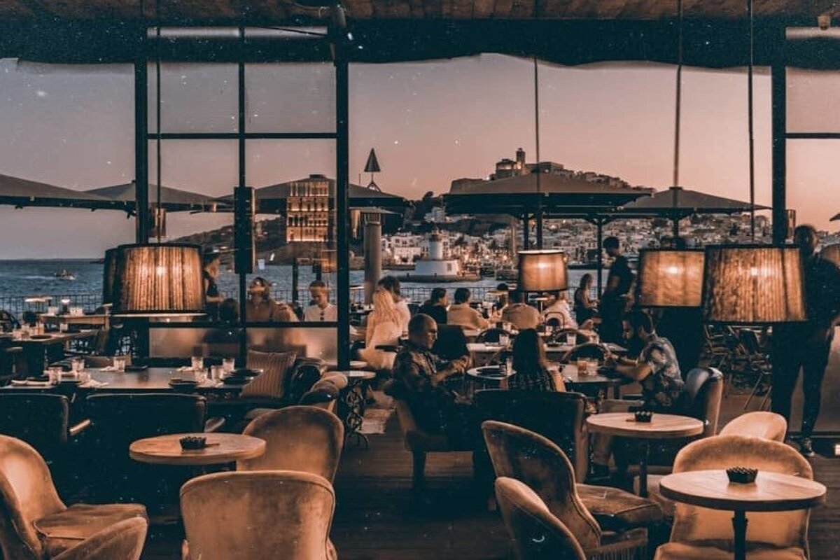 Roto Restaurant, Talamanca interior