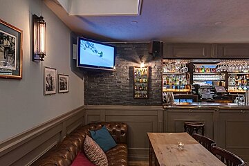 Spitting Feathers Pub, Plagne Bellecote interior
