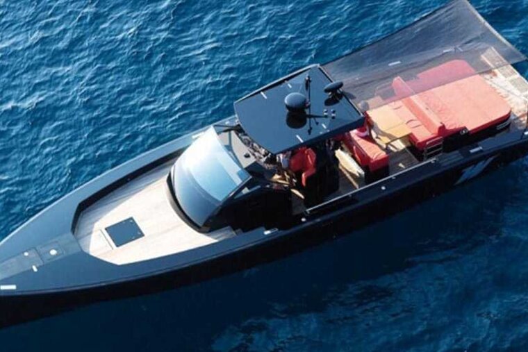 Charter your yacht in Saint-Tropez this summer 2019
