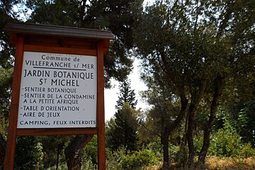 a sign for the botanical gardens st michel in nice