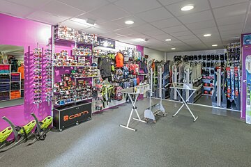 Skimium - Altitude Sports Eclose Ski Hire, Alpe d'Huez shop interior