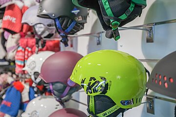 Skimium - Altitude Sports Eclose Ski Hire, Alpe d'Huez shop interior