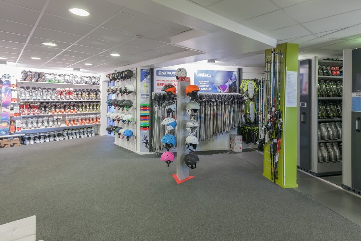 Skimium - Altitude Sports Eclose Ski Hire, Alpe d'Huez shop interior