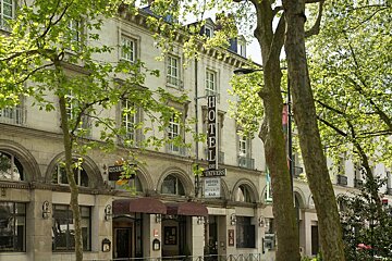 Univers Hotel, Tours exterior