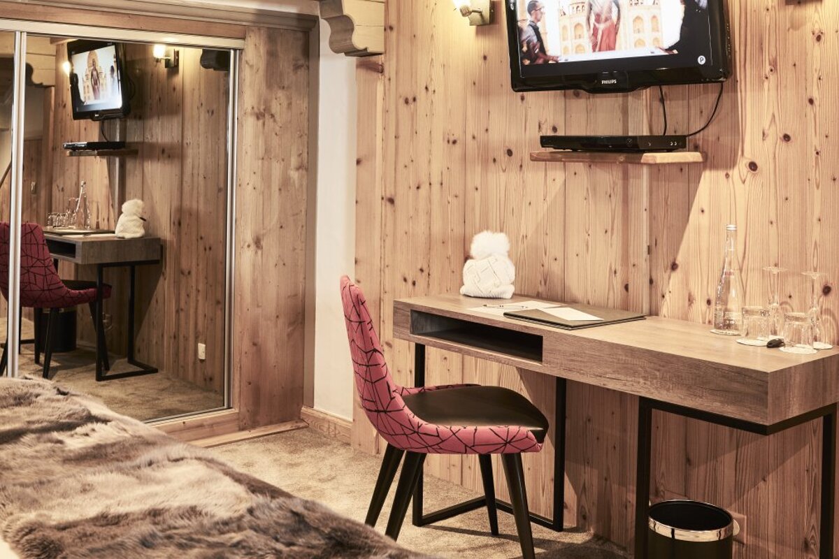 Chabichou Hotel & Spa, Courchevel 1850 double bedroom