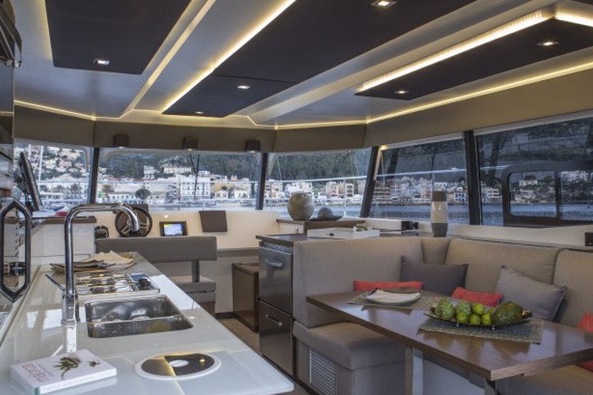Fountaine Pajot 11m Motor Yacht, Palma de Mallorca