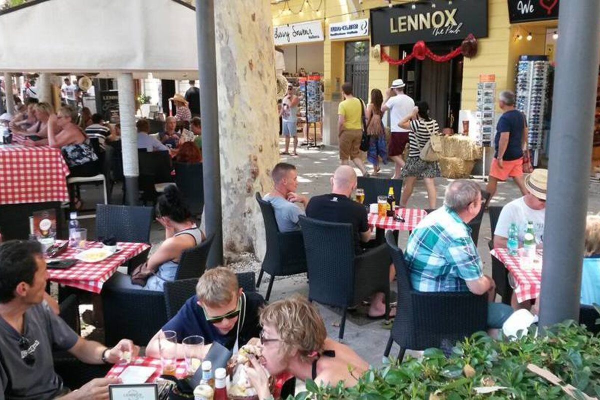 Lennox The Pub Bar, Palma Centre & Marina exterior