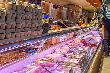 Exploring Mercat de l'Olivar, Palma's best market