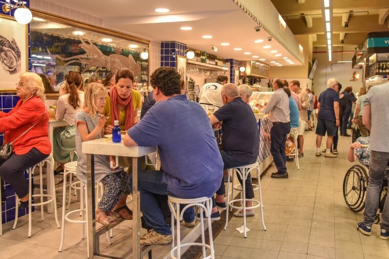 Exploring Mercat de l'Olivar, Palma's best market