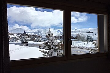 Secret de Neige Chalet, Alpe d'Huez view