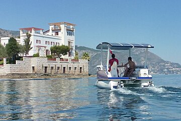 8 Person Motor Boat, Beaulieu-sur-Mer exterior