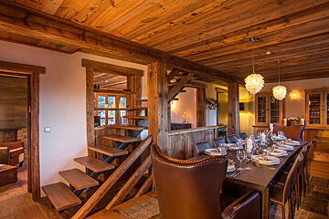 Loup Blanc Chalet, Courchevel Le Praz 1300 dining room