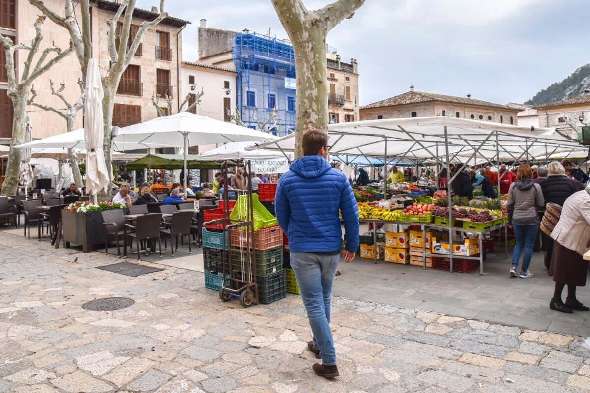 Pollenca Market