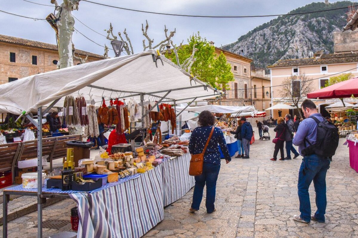 Pollenca Market